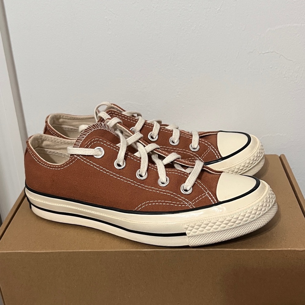 Converse Chuck 70 Canvas Low Top’s in Brown